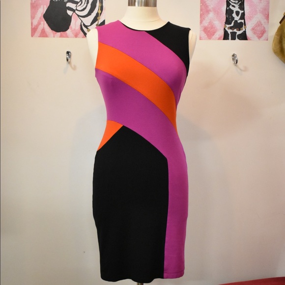 BCBGMaxAzria Dresses & Skirts - BCBG MAXAZRIA colorblock bodycon dress